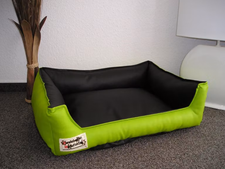 Cuccia per cani, realizzata in ecopelle, dimensioni 110 x 85 cm