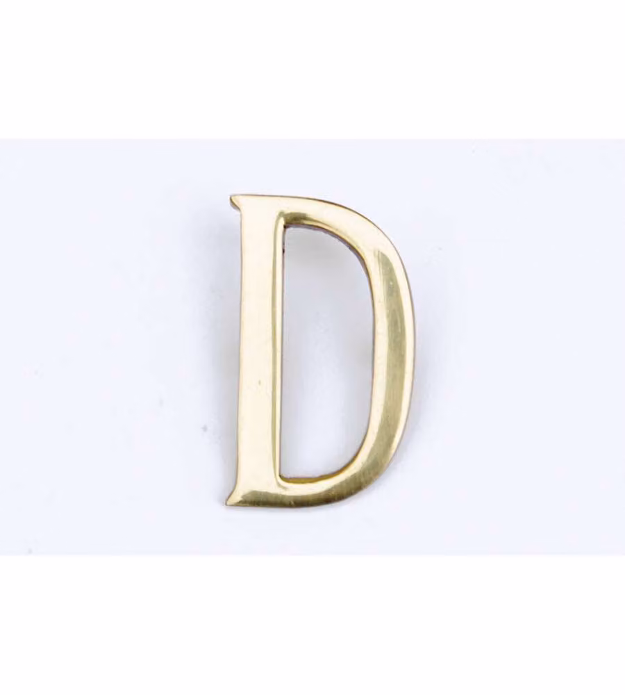 Lettera civico "D" in ottone
