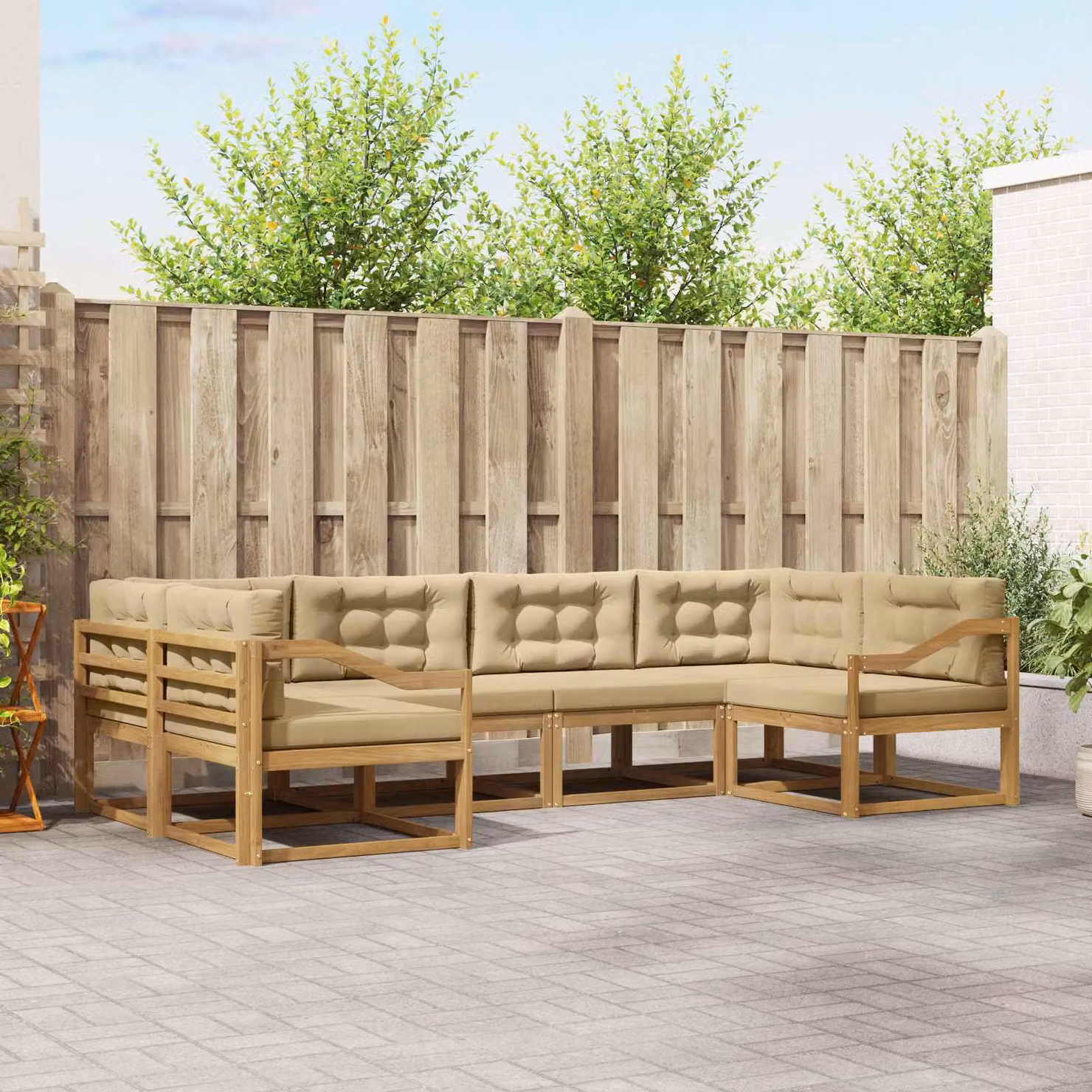 Set di divani da esterno vidaXL a forma di L composto da 6 pezzi in legno di acacia con cuscini bianchi e beige