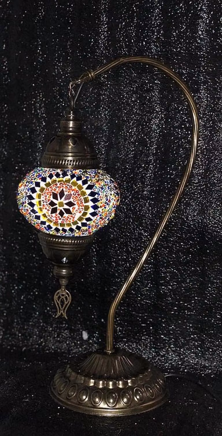 Lampada da tavolo mosaico colorato fatta a mano in Turchia, lampada orientale ad arco, lampada da comodino E14, altezza 42 cm