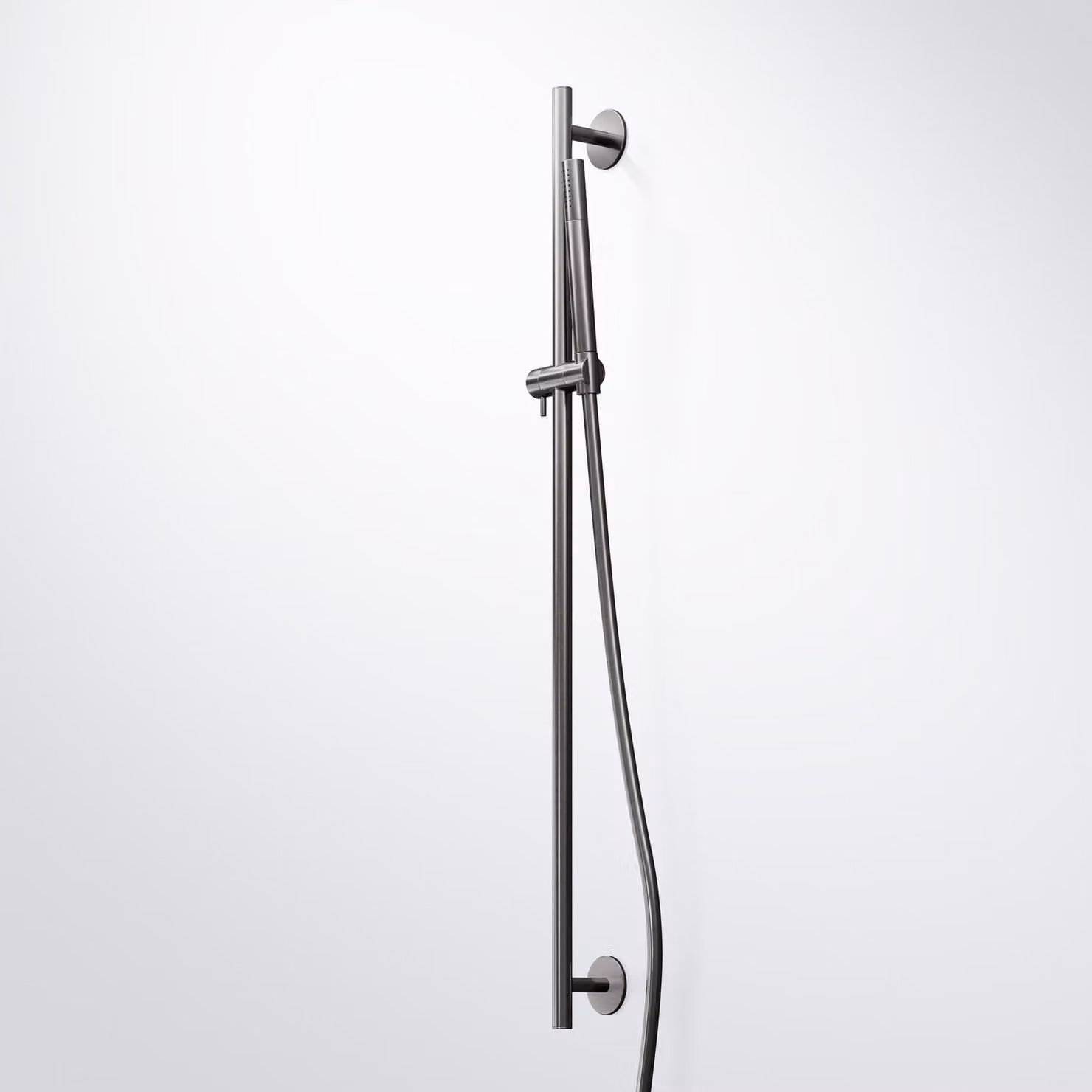 Steinberg Série 100 Garniture de douche, barre de douche 900mm, douchette à main, 1001601BGM, 1001601BGM