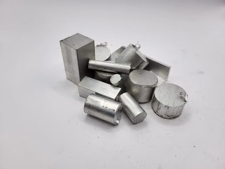 Scarti di alluminio Aluprofil, composizione AlMgSi0,5, peso: 1 kg