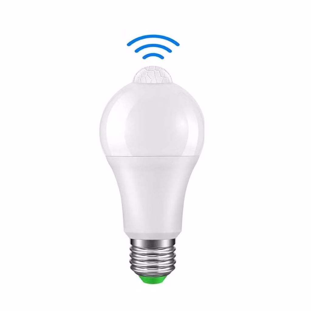 Lampada LED con sensore crepuscolare/di movimento - Attacco E27 - 12W, equivalente a 69W - 3000K