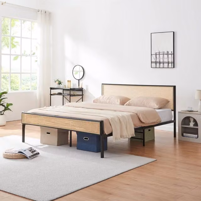 Letto Matrimoniale Linköping en.casa in Metallo Nero con Testiera e Pediera Effetto Rattan L/P/H: 160 x 200 x 90 cm