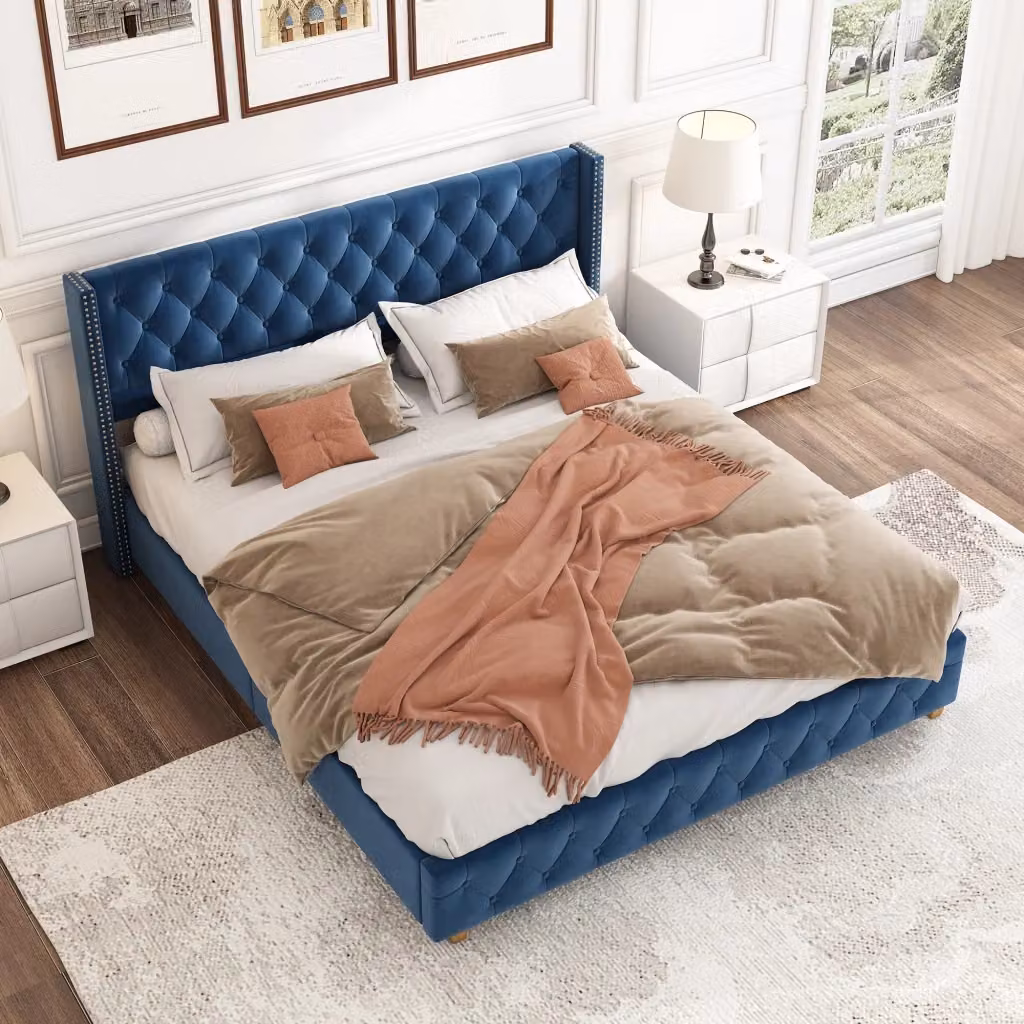 Letto Matrimoniale Imbottito in Velluto Blu con Testiera Trapuntata e Borchie L/P/H: 160 x 200 x 108 cm – 2