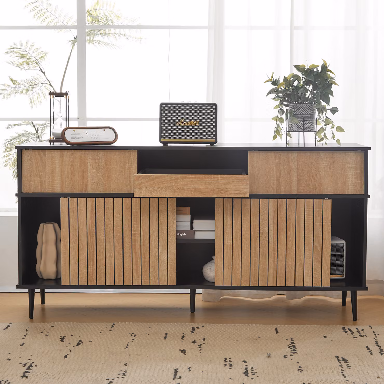 Credenza MERAX con cassetto e 4 ante scorrevoli, comò in stile industriale con ampio spazio di archiviazione, con ripiani regolabili e protezione antiribaltamento