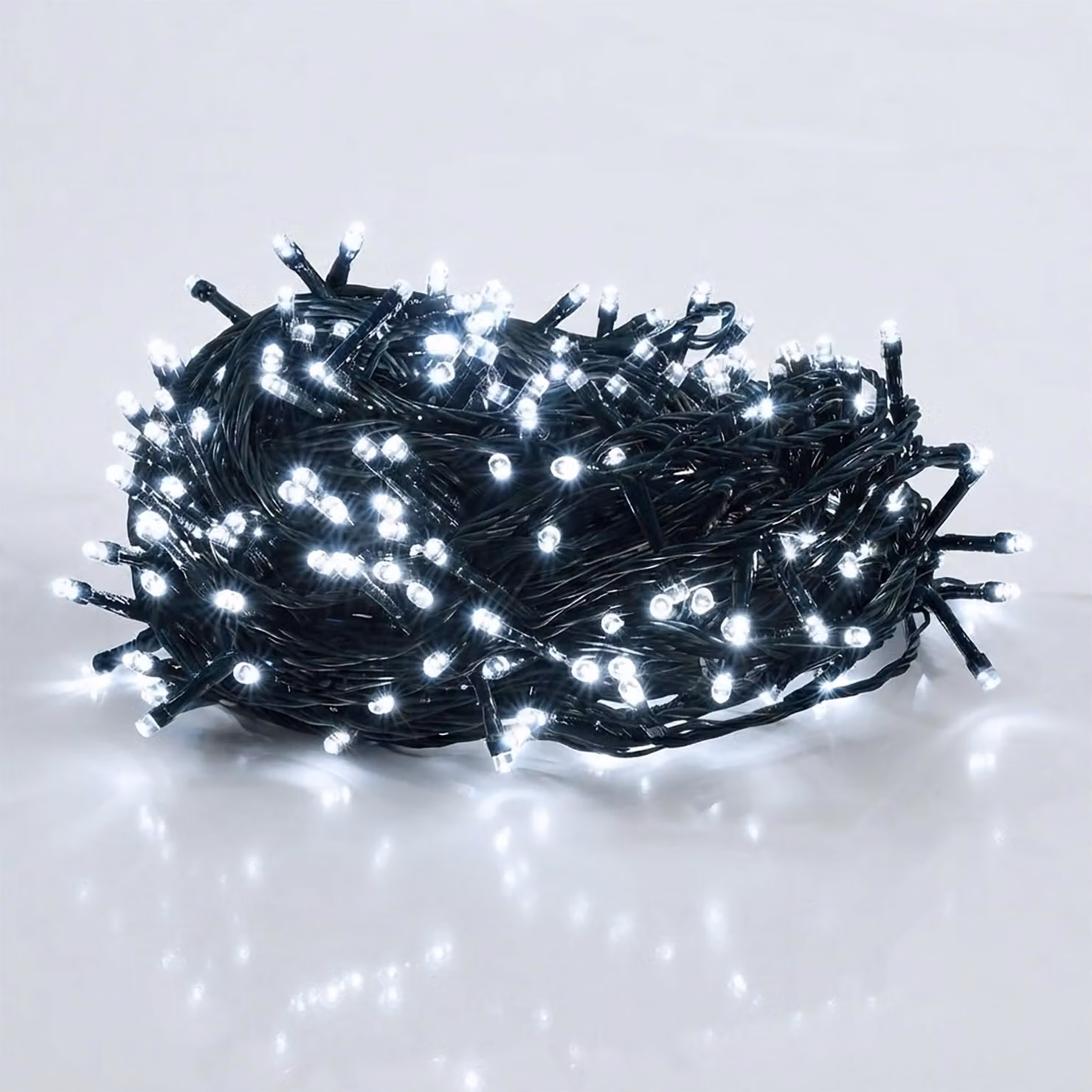Catena luminosa natalizia (luce fredda), bianca - 240 LED - Illuminazione decorativa per esterni con timer