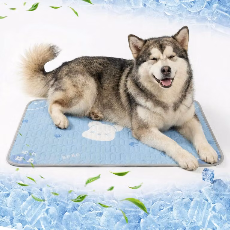 Tappetino refrigerante per cani, 50x70 cm, blu, realizzato in fibra di seta refrigerante e lattice, lavabile in lavatrice