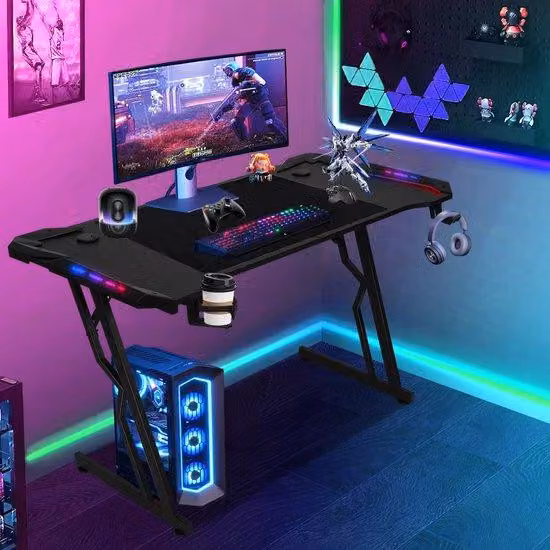Scrivania da gaming con illuminazione a LED, 140x60 cm, tastiera RGB inclusa, postazione da gaming, scrivania per computer, tavolo da gaming