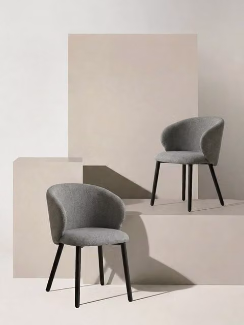 Set di 2 sedie imbottite Memba grigie con struttura in metallo nero Kenay Home