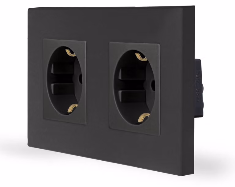 Prese di corrente Schuko doppie con protezione per bambini, montaggio a incasso, cornice in plastica, dimensioni standard 60 mm