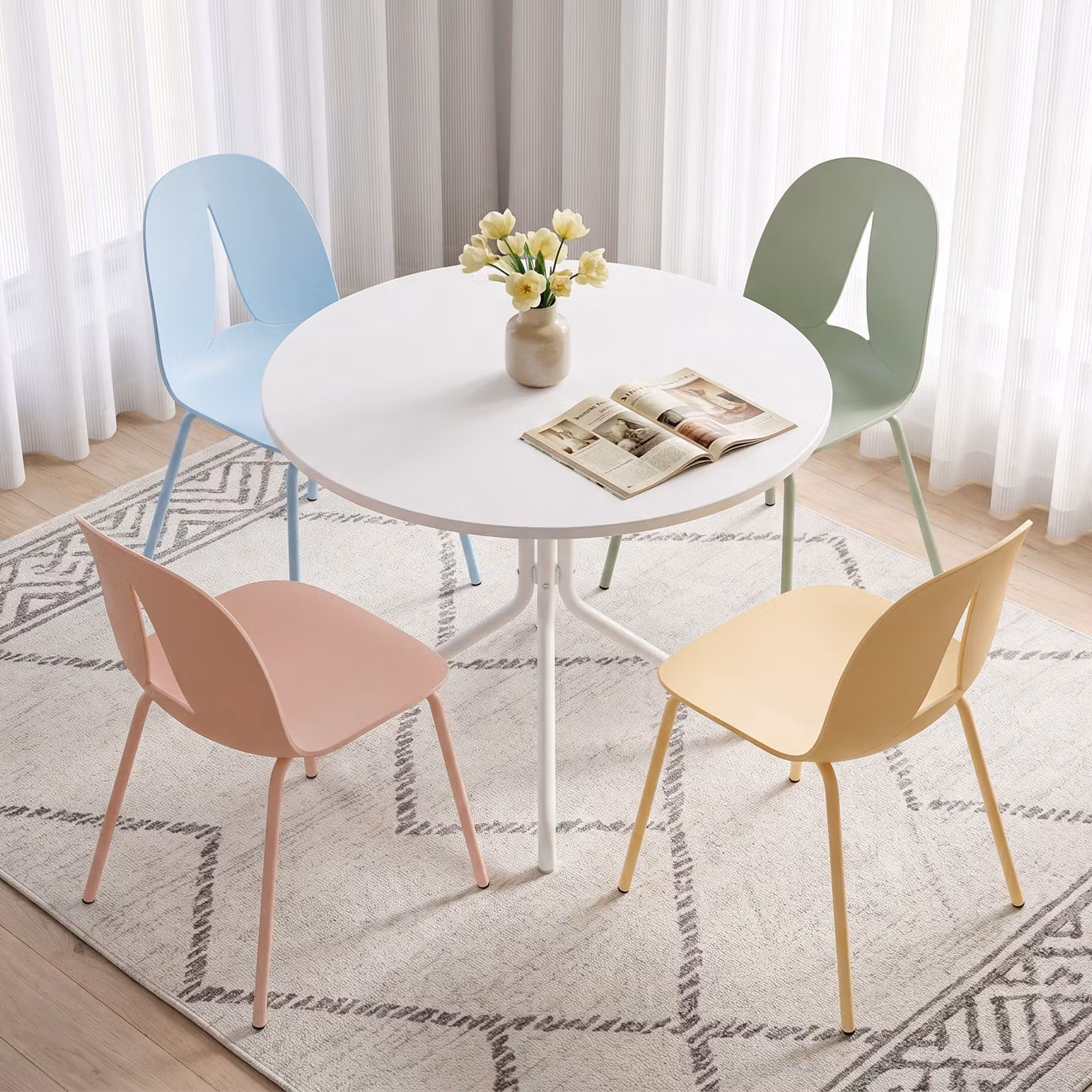 Set di 4 sedie da pranzo ergonomiche Costway in plastica e metallo con schienale curvo cavo, colore bianco, ideali per cucina, soggiorno e sala da pranzo