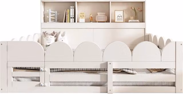 Letto per bambini Chicfurn in legno di pino bianco con scaffale laterale e barriera, L/P/H: 190 x 140 x 85 cm