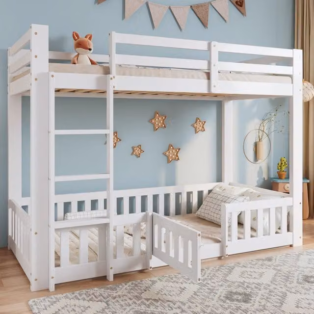 Letto a soppalco per bambini 90x200 cm in legno di pino bianco; con scala a 3 gradini; sponde e area gioco