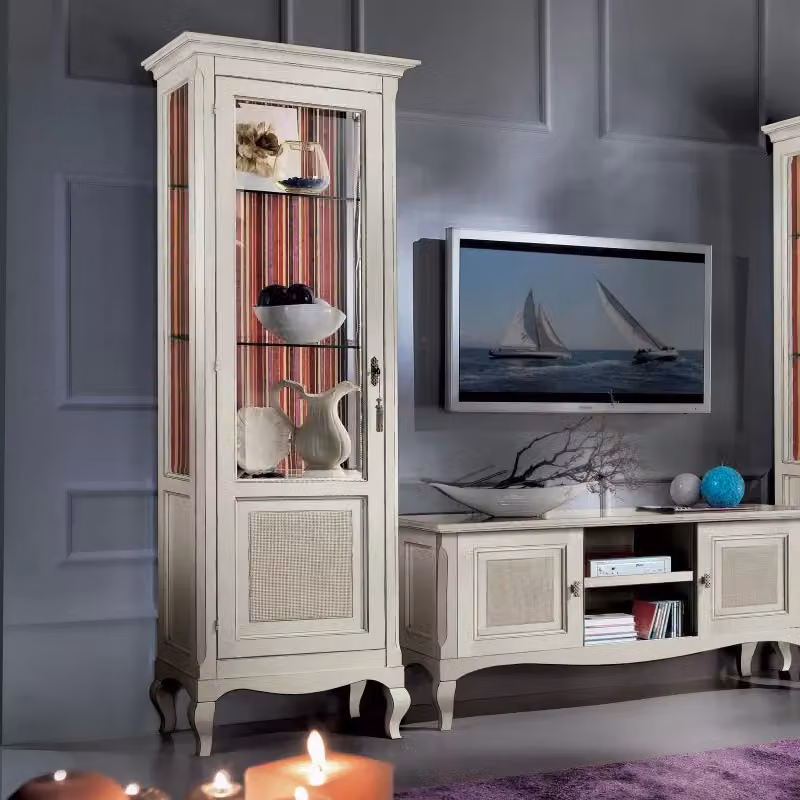Parete attrezzata Mobili 2G in stile shabby chic bianco e beige con dettagli in paglia di Vienna e vetro – 3