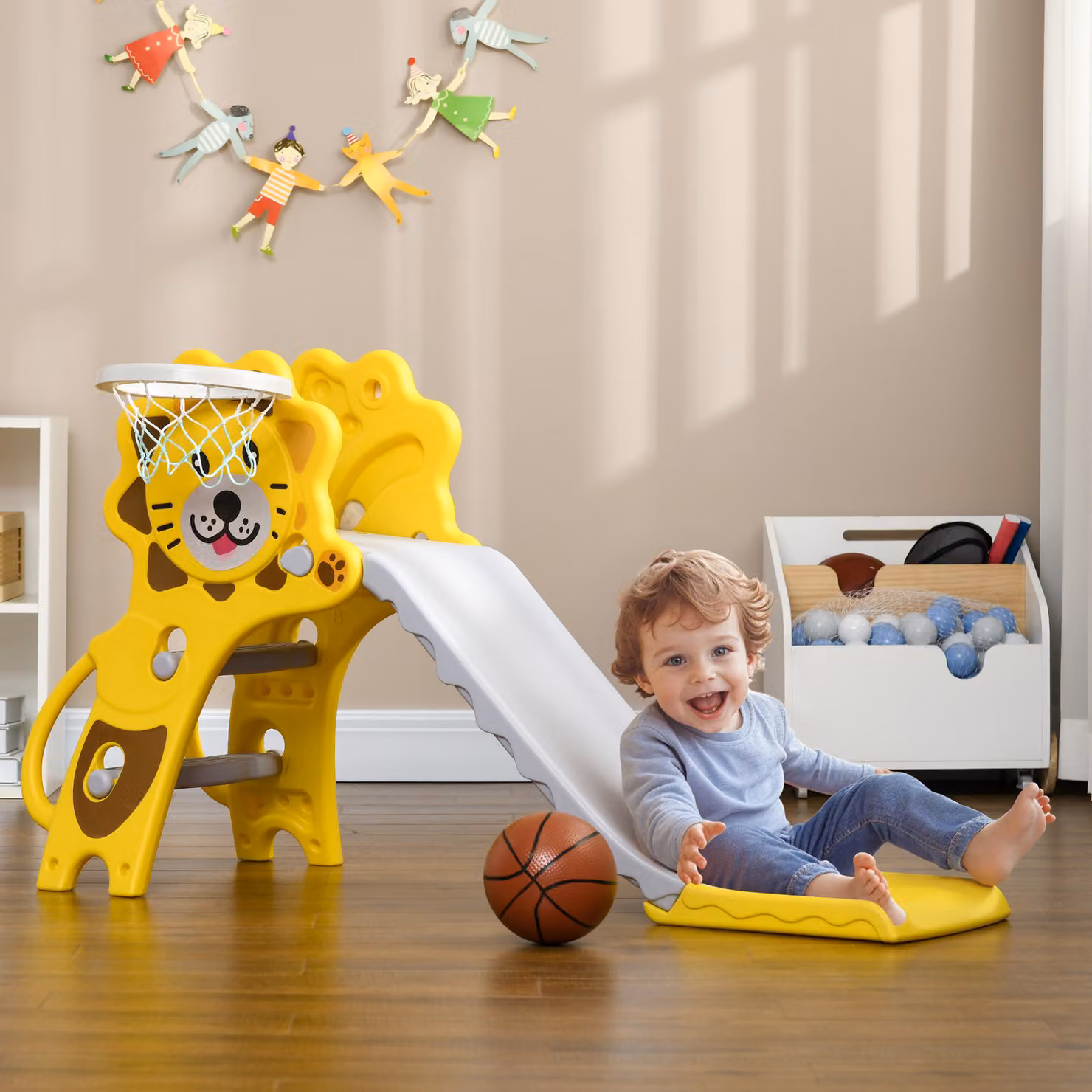 Scivolo per bambini AIYAPLAY con canestro da basket laterale in PE, Giallo e Grigio, L 131 cm x P 50 cm x H 74 cm – 2