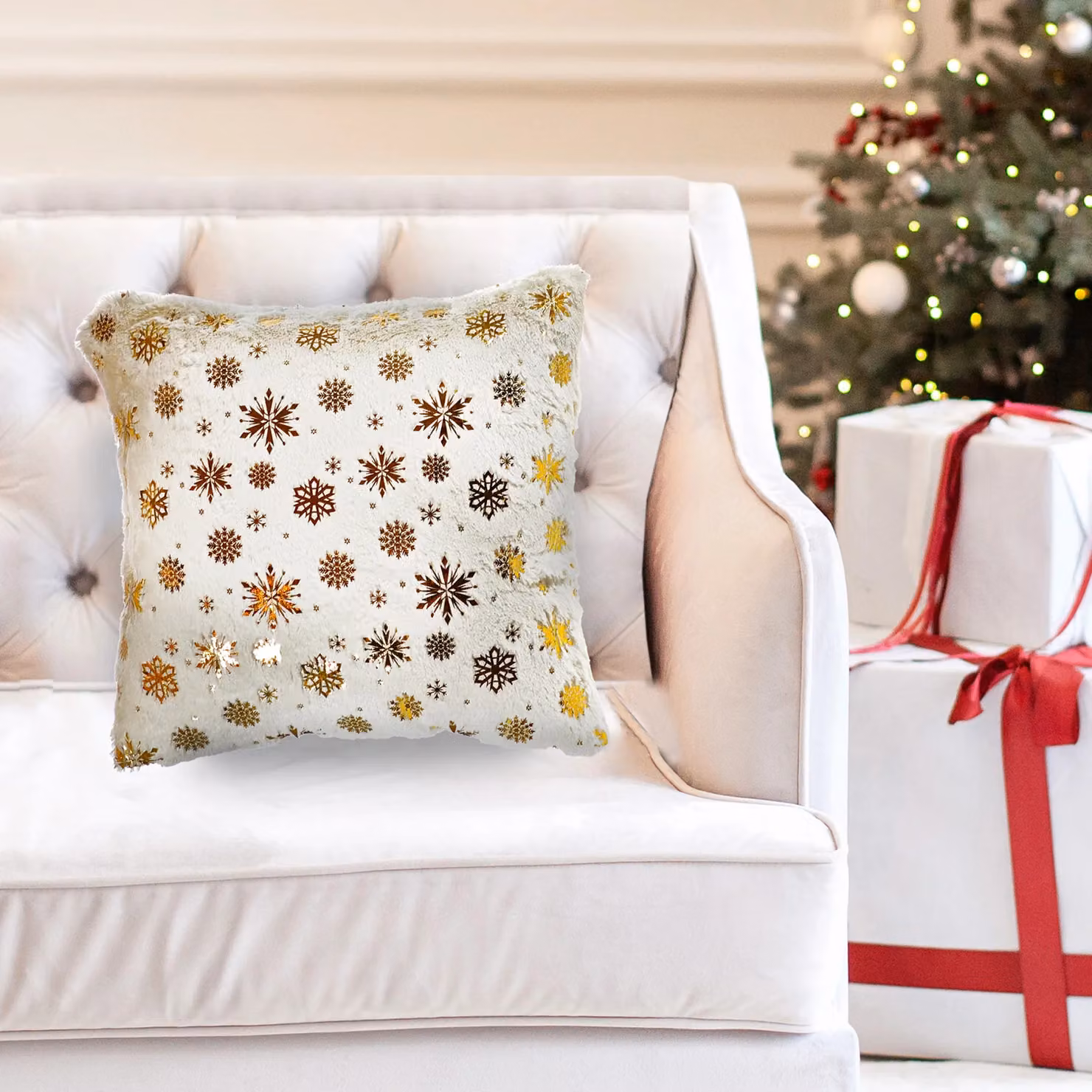 Cuscino Natalizio Sfoderabile Vestiamo Casa Panna con Dettagli Oro L/P: 45 x 45 cm – 2