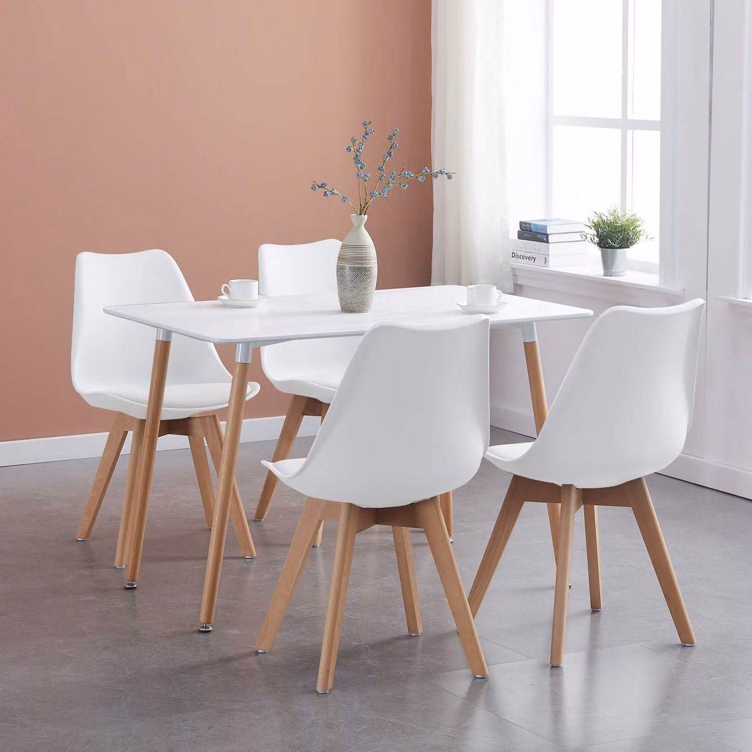 Set tavolo da pranzo rettangolare con 4 sedie, bianco, in MDF con gambe in legno di faggio