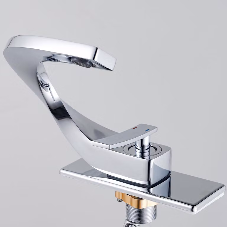 Miscelatore monocomando cromato lucido per acqua fredda, ideale per bagni di servizio