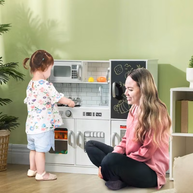 Cucina giocattolo bianca per bambini con telefono, lavagna, microonde, fornelli, lavello, macchina per il ghiaccio e accessori – 2