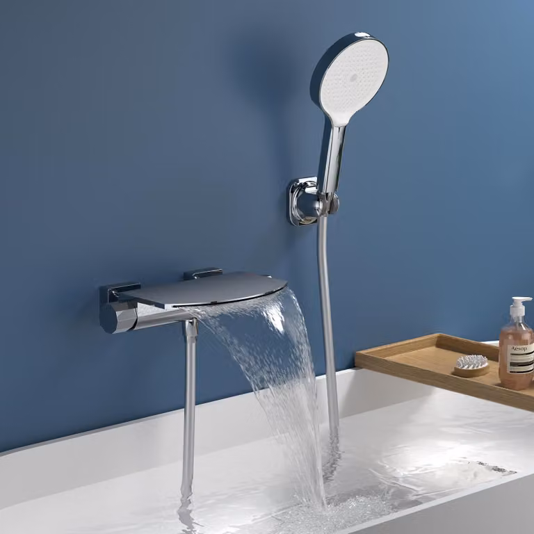 Miscelatore per doccia a cascata, con doccetta manuale, da montare a parete, in cromo, con corpo in ottone