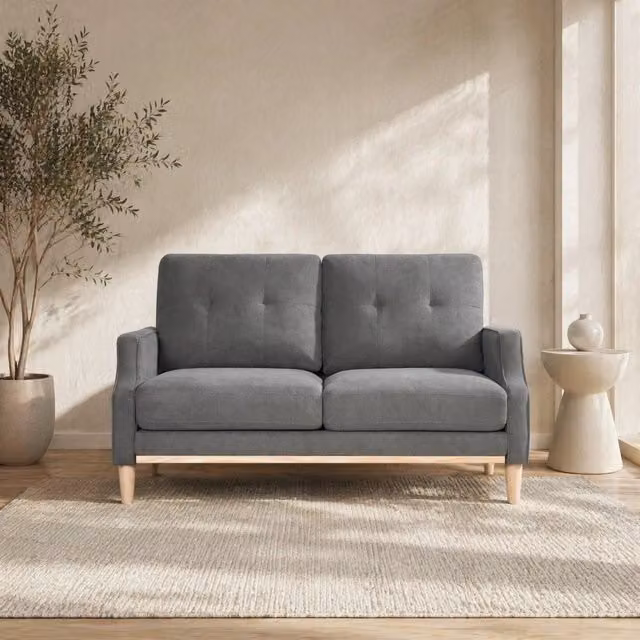 Divano Chesterfield MIVRAY in tessuto grigio con schienale capitonné e ricarica USB