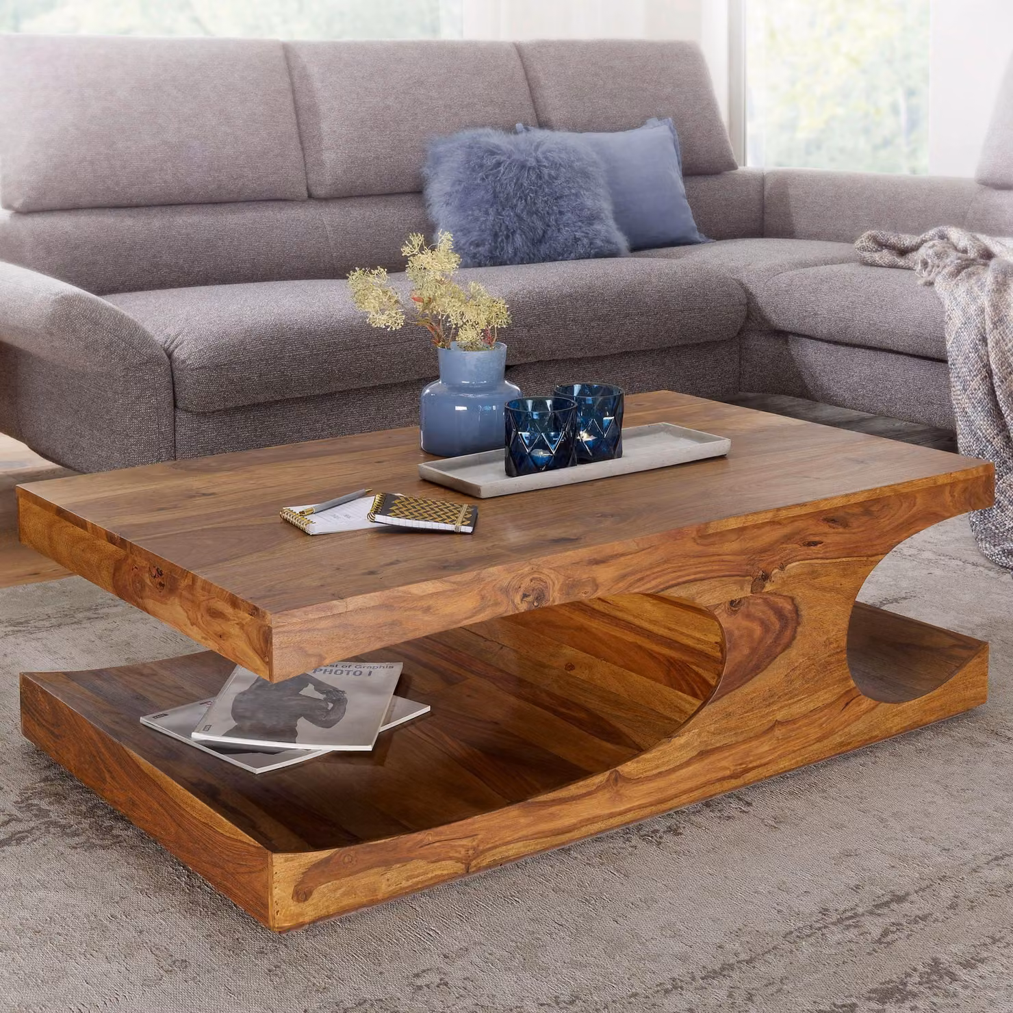 Tavolino FineBuy in legno massello di sheesham 120 cm · Tavolino da salotto rettangolare con forma sinuosa e ripiano · Realizzato a mano e dal design unico