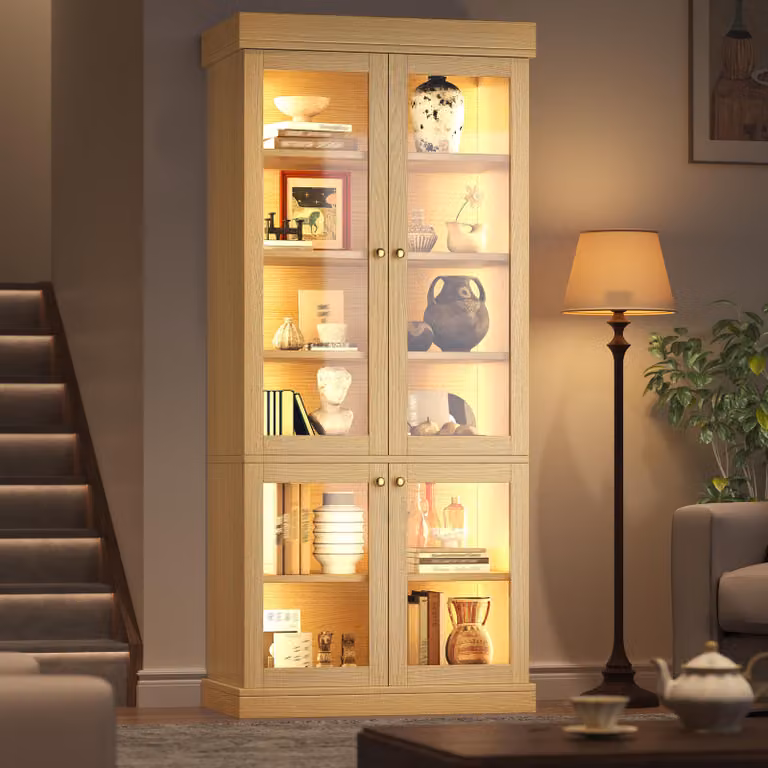 Mobile da cucina moderno "Flieks" in legno naturale marrone, altezza 180 cm, con illuminazione LED integrata per creare l'atmosfera desiderata. Mobiletto buffet, mobiletto alto autoportante, dimensioni 80x40x180 cm