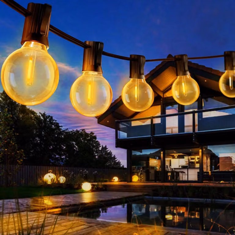 Catena luminosa a LED per esterni, con 30 lampadine, ideale per l'illuminazione di terrazze