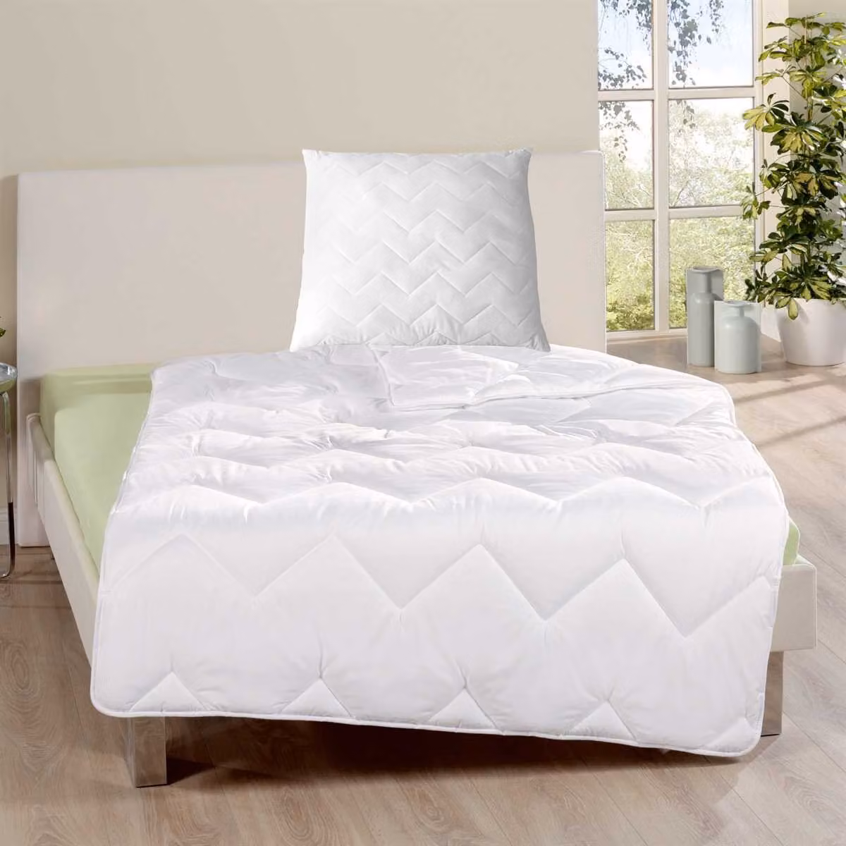 Piumino di alta qualità 135x200cm con cuscino 80x80cm, prodotto in modo sostenibile con marchio ambientale (Ecolabel UE), adatto per chi soffre di allergie alla polvere domestica - Oeko-TEX
