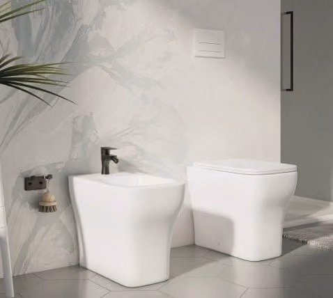 Sanitari filomuro SALVASPAZIO serie TULIPANO: vaso, bidet, copriwater soft-close - Bianco Lucido