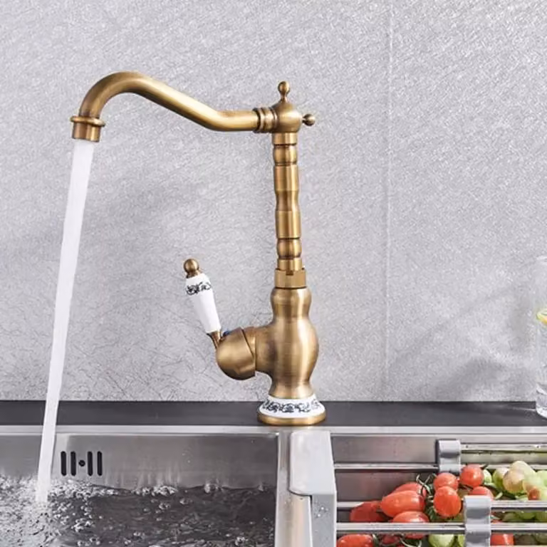 Rubinetteria da bagno - Rubinetto alto per lavabo - Ottone anticato - Monocomando, 1 foro - Orientabile a 360° - A risparmio idrico - Cartuccia in Vetroceramica - Giallo