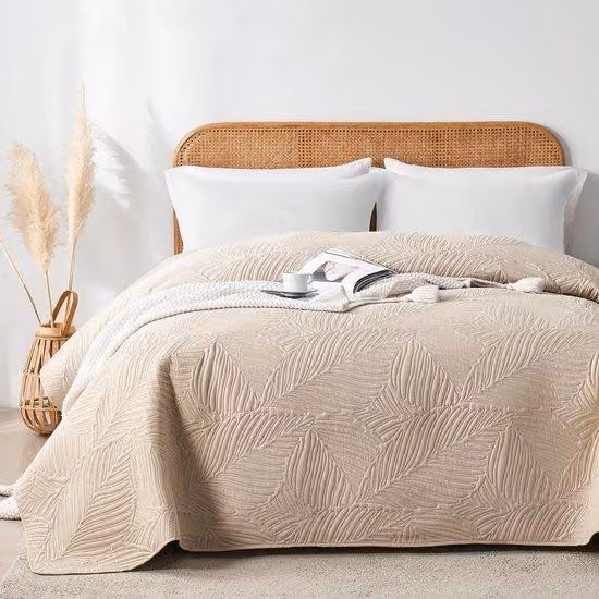 Ibenzoa® Coperta leggera in microfibra con motivo a foglie stampato a ultrasuoni, morbida e facile da pulire, utilizzabile su entrambi i lati per letto e divano