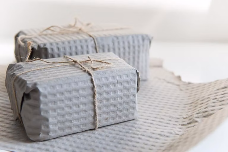 Carta da imballaggio, 130 g/m², formato 50 cm x 70 m, per imballaggi, avvolta su rotolo