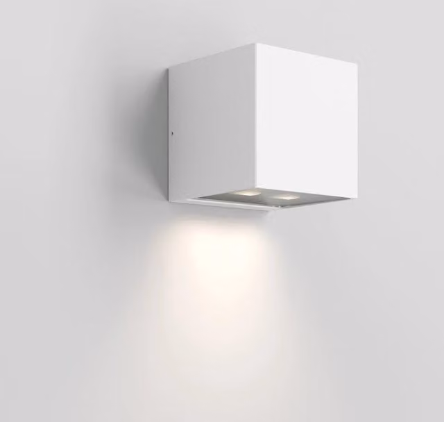 Lampada da Parete Forward Zafferano in Alluminio e Vetro Bianco, LED 10.5W 3000K, IP54 per Illuminazione Esterna da Giardino