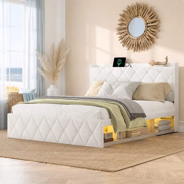 Letto matrimoniale ULEVR 140x200 cm con LED, stazione di ricarica USB e testiera con ripiano, tessuto Teddy bianco