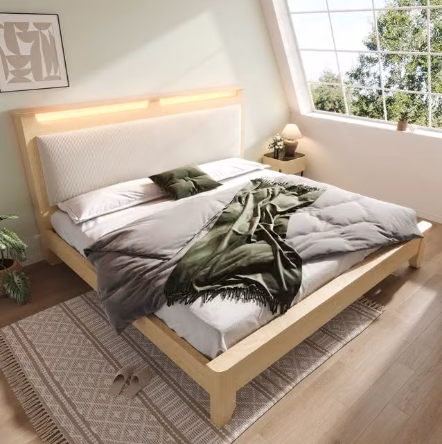 Letto matrimoniale 160x200 cm in quercia chiara con testiera imbottita beige, illuminazione LED e doghe in legno