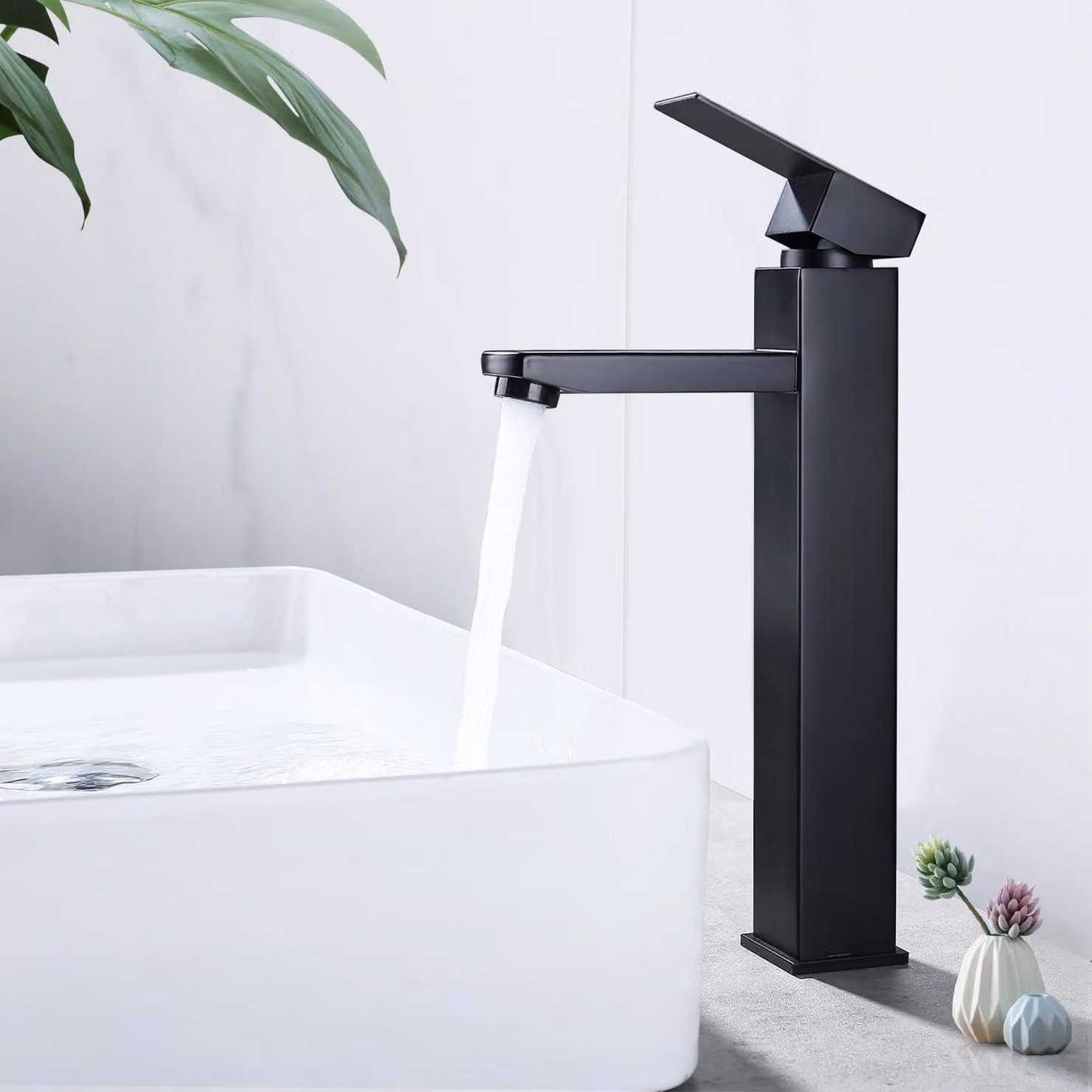 Miscelatore per lavabo, design squadrato, colore nero, altezza 295 mm, acciaio inossidabile, valvola in Vetroceramica, comando monocomando