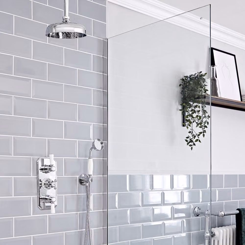Sistema Doccia Termostatico Tradizionale con Soffione Doccia da 300mm, Doccetta e Braccio a Soffitto - Cromo & Bianco - Elizabeth