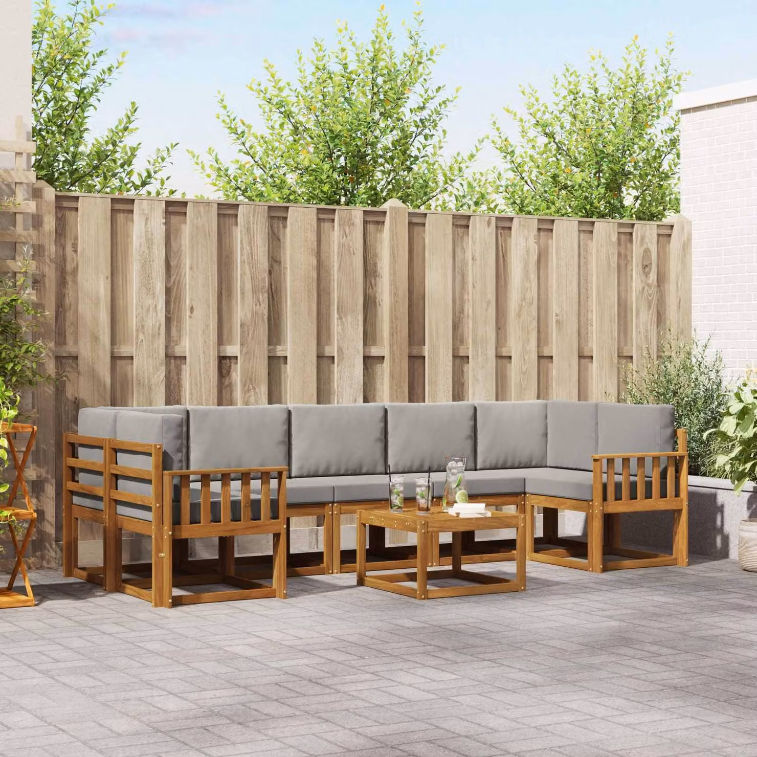 vidaXL Set di divani da esterno a L composto da 8 pezzi in legno di acacia con cuscini, colore grigio e marrone