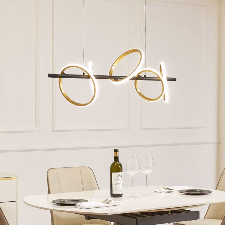 Lampada LED a sospensione Lucande Madu, nera, in metallo, lunga 92,5 cm Madu, Nero, Soggiorno / Sala da pranzo, Metallo, Moderno