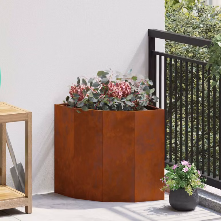 Vaso d'angolo vidaXL in acciaio corten color marrone L/P/H: 45 x 45 x 50 cm