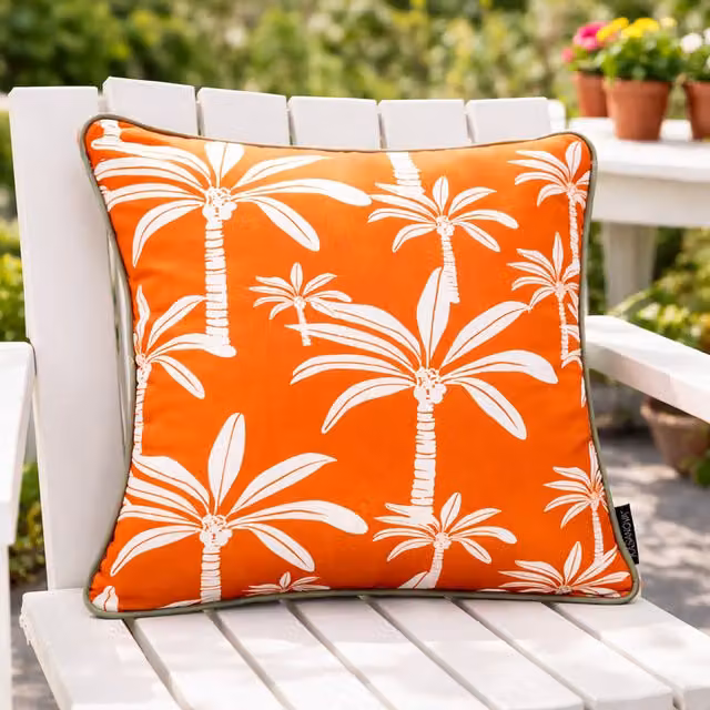 Cuscino arredo quadrato KASANOVA con motivo palme arancio, idrorepellente e lavabile, 40 x 40 cm