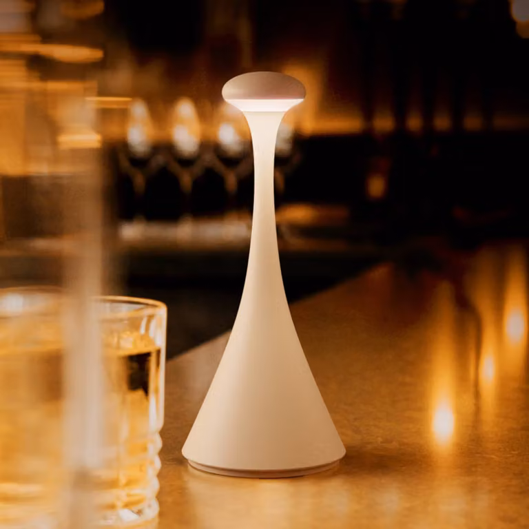 Sigor Lampada da tavolo ricaricabile a LED Nudrop mini, beige dune, IP54, dimmerabile, Crema / Ambra, Soggiorno / Sala da pranzo, Alluminio