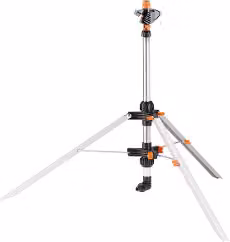 Irrigatore battente Impact Gardena con getto fino a 11 metri, colore argento