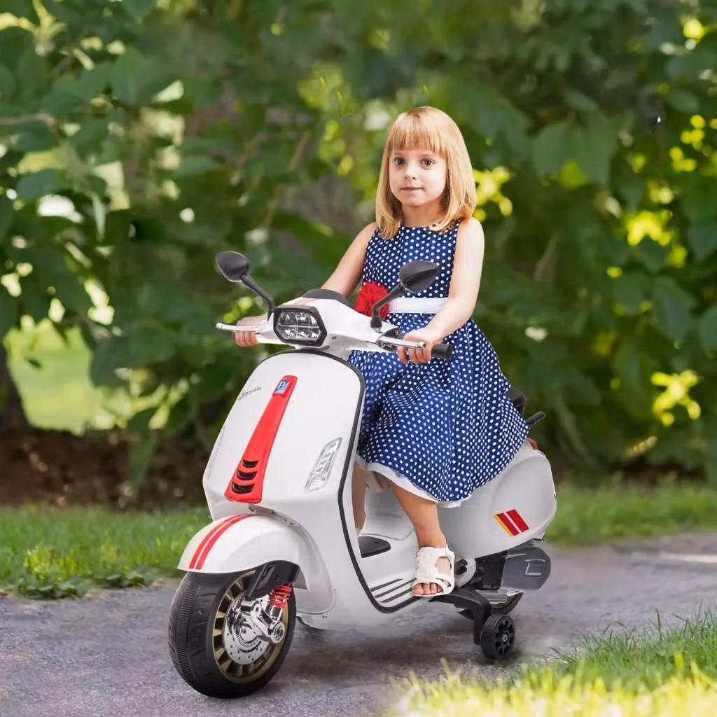 Scooter Elettrico per Bambini Piaggio Vespa Bianco con Batteria Ricaricabile 12V 4,5Ah – 2