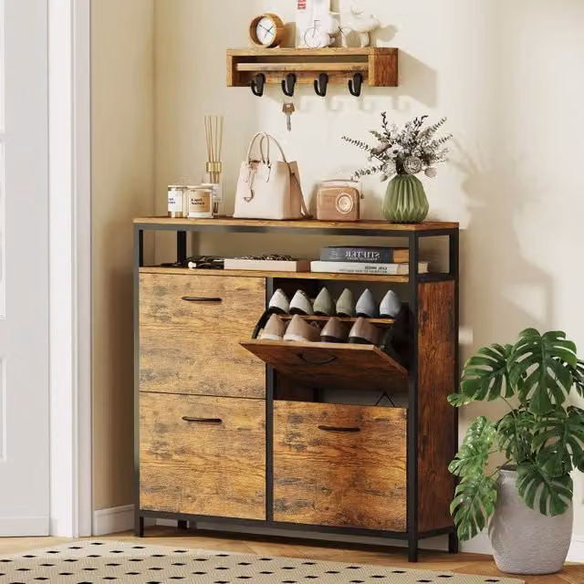 Scarpiera OKWISH in stile industriale con 4 ante ribaltabili e ripiano aperto, legno e metallo, marrone e nero, L: 98 cm, P: 24 cm, H: 95 cm
