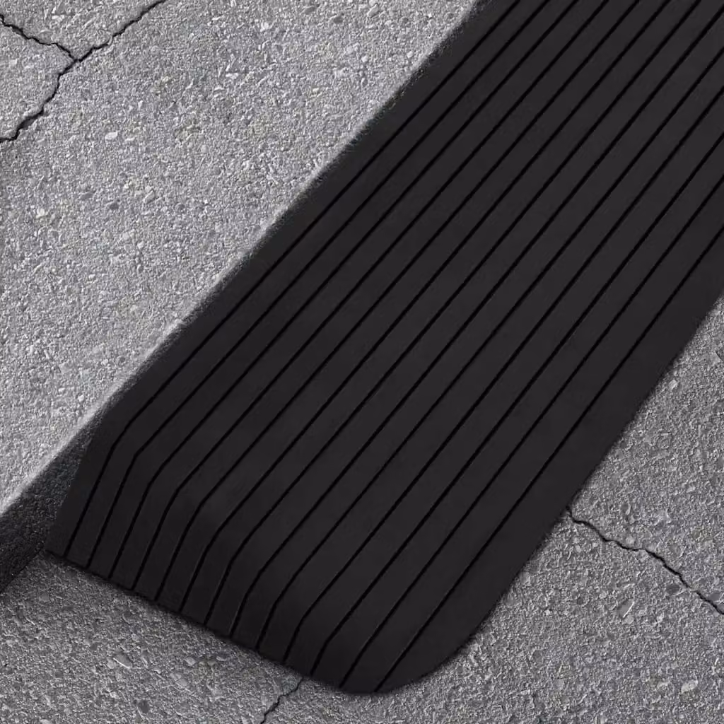 Set di 2 rampe per soglia in gomma nera CFW7045709 L: 110 cm, P: 41 cm, H: 5 cm – 2