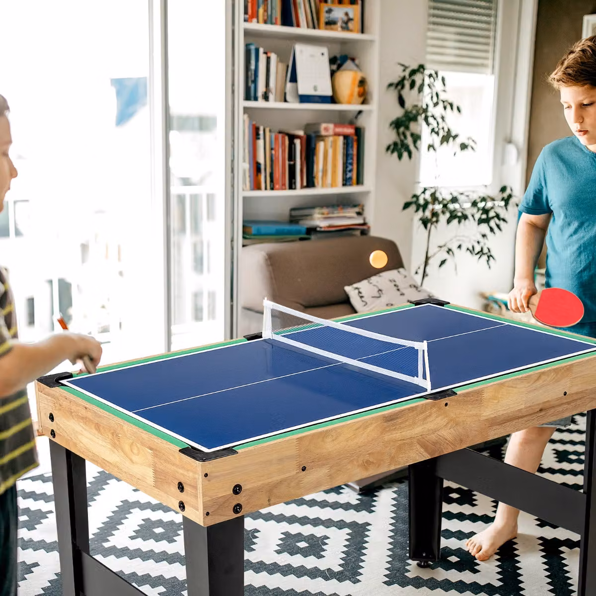 Tavolo multigioco 10 in 1 Costway in legno multicolore con calcio balilla, dama e backgammon per sala giochi e bar