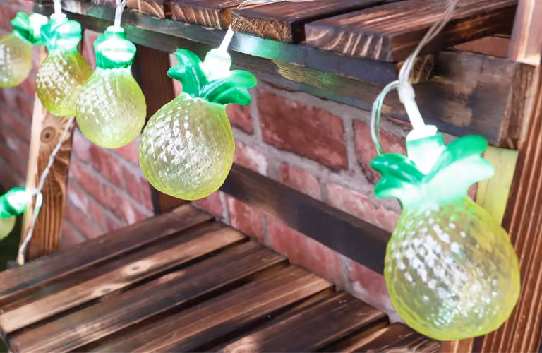 10 luci a LED bianche calde, a forma di sfera metallica, color oro, set da 10
